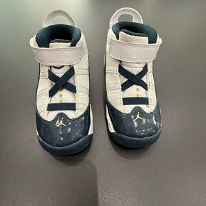 Nike Air Jordan’s (Size 8)